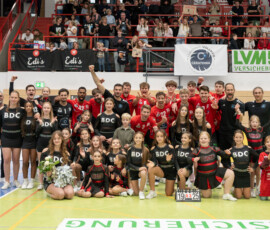 Germany ,Eltmann, Georg Schäfer Halle - 24 Oct 2026 - 2.Bundesliga, Volleyball - CERATONIA Volleys Eltmann – SV Schwaig
Image: VC Eltmann poses in from of their fans.