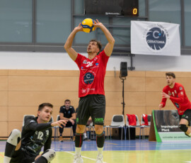 Germany ,Eltmann, Georg Schäfer Halle - 24 Oct 2026 - 2.Bundesliga, Volleyball - CERATONIA Volleys Eltmann – SV Schwaig
Image: Philipp Oster (VC Eltmann, #22) setting a ball for his teammate.